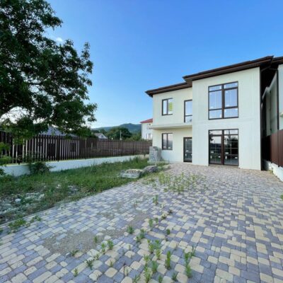 Дом 180 м2 на земельном участке 3,5 сотки ИЖС в с.Марьина Роща г.Геленджик.